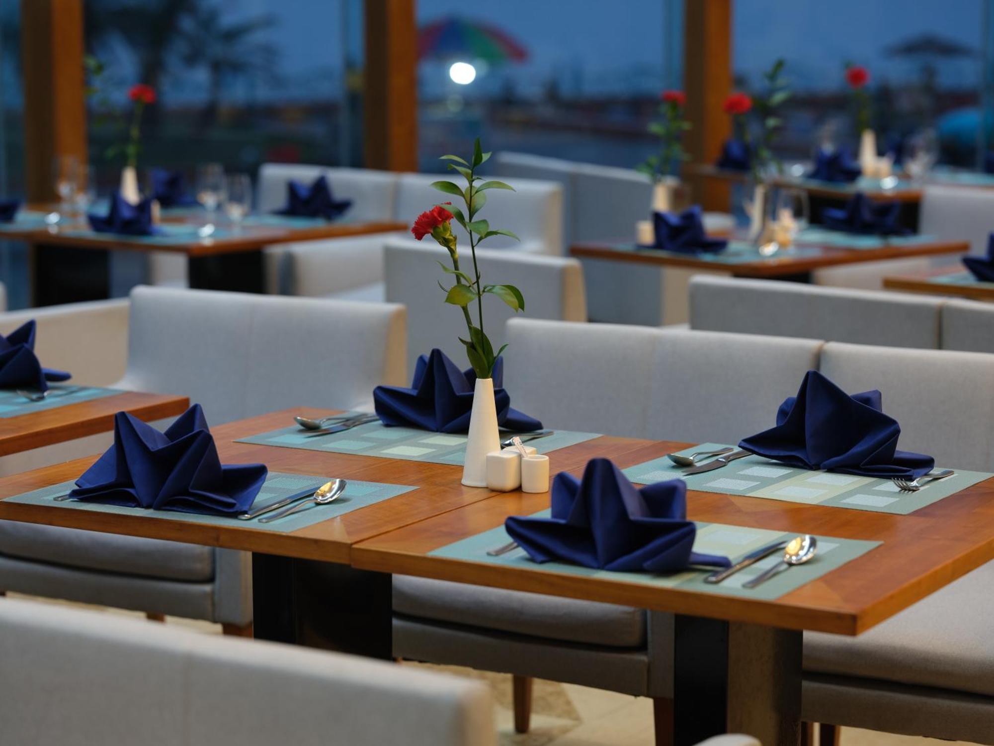 Hotel Wyndham Legend Halong Ha Long Exterior foto