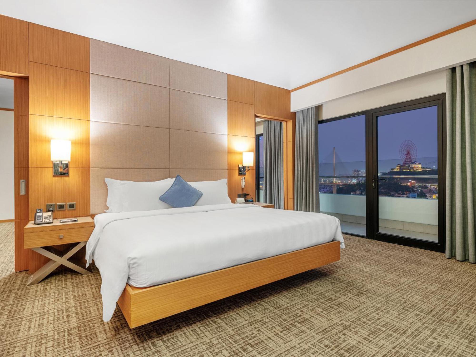 Hotel Wyndham Legend Halong Ha Long Exterior foto